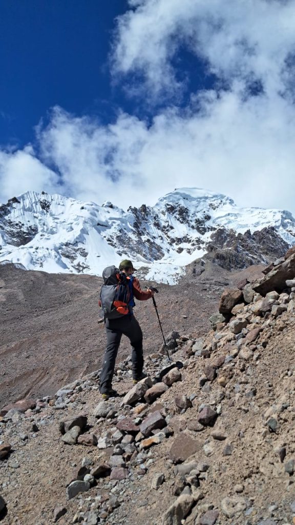 Climbers approaching Chumpe summit in the Vilcanota range