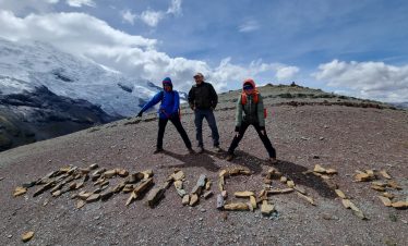 Crossing Apacheta Pass on the Ausangate 3-day trek