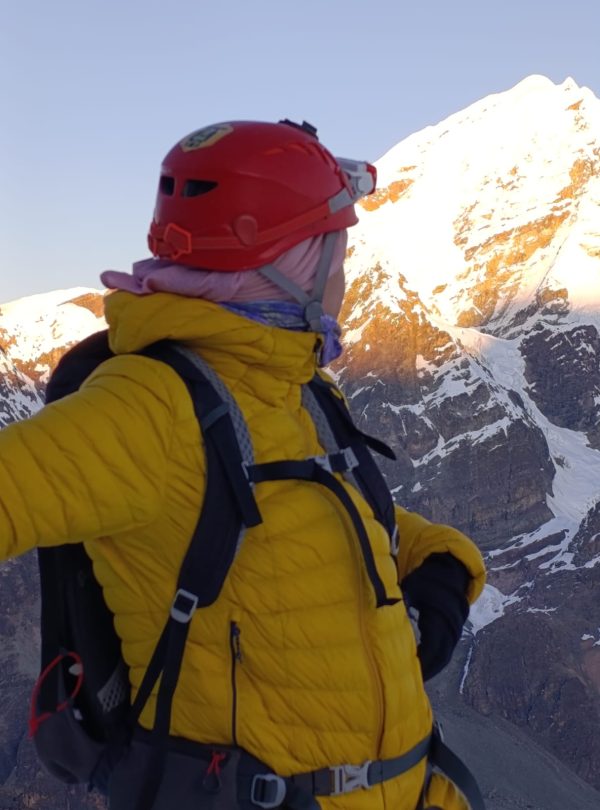 Easy mountain expedition near Ausangate with glacier views