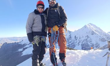 Jampa Climb – 5,500 m Easy Mountain Expedition near Ausangate