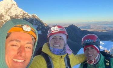 Snowy summit of Jampa peak under clear skies