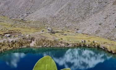 Trekking landscape of the 7 lagoons of Ausangate