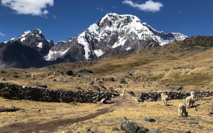 How to Get to Ausangate from Cusco: Routes, Buses, and Tips